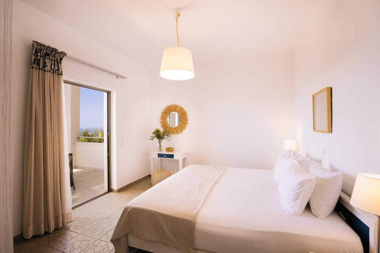 Villa Stella Suites Плакіас Екстер'єр фото